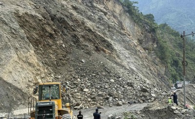  तुइनखोलामा फेरि पहिरो खस्यो, नारायणगढ-मुग्लिन सडकखण्ड अवरुद्ध 